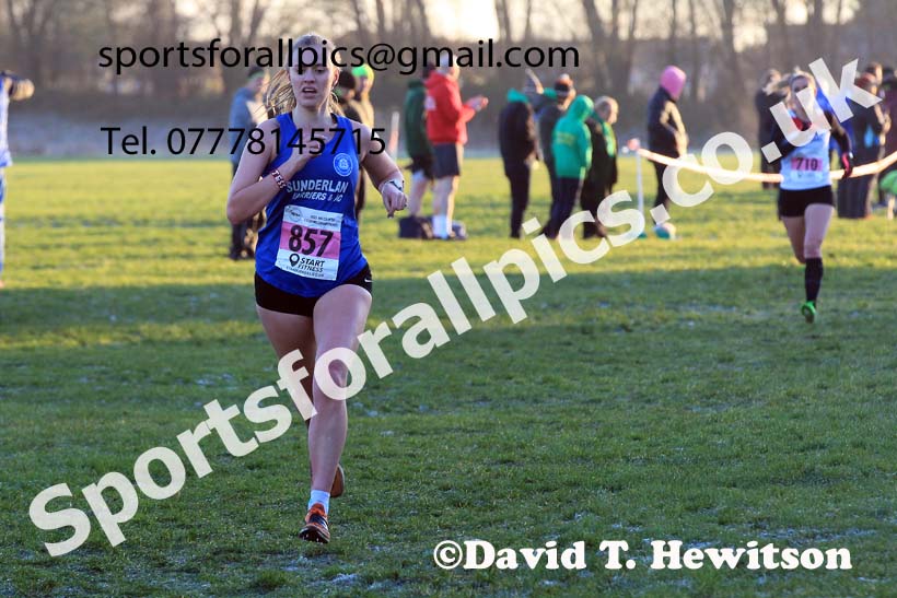 Senior womens 2022 North Eastern Cross Country Champs., Temple Park, South Shields.  Photo: David T. Hewitson/Sports for All Pics
